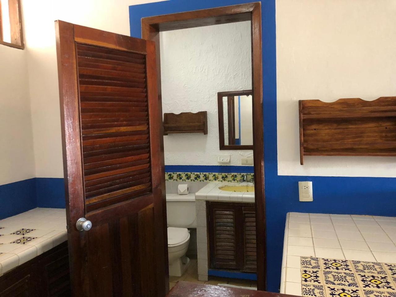 פוארטו אסקונדידו Hotel Arcoiris מראה חיצוני תמונה